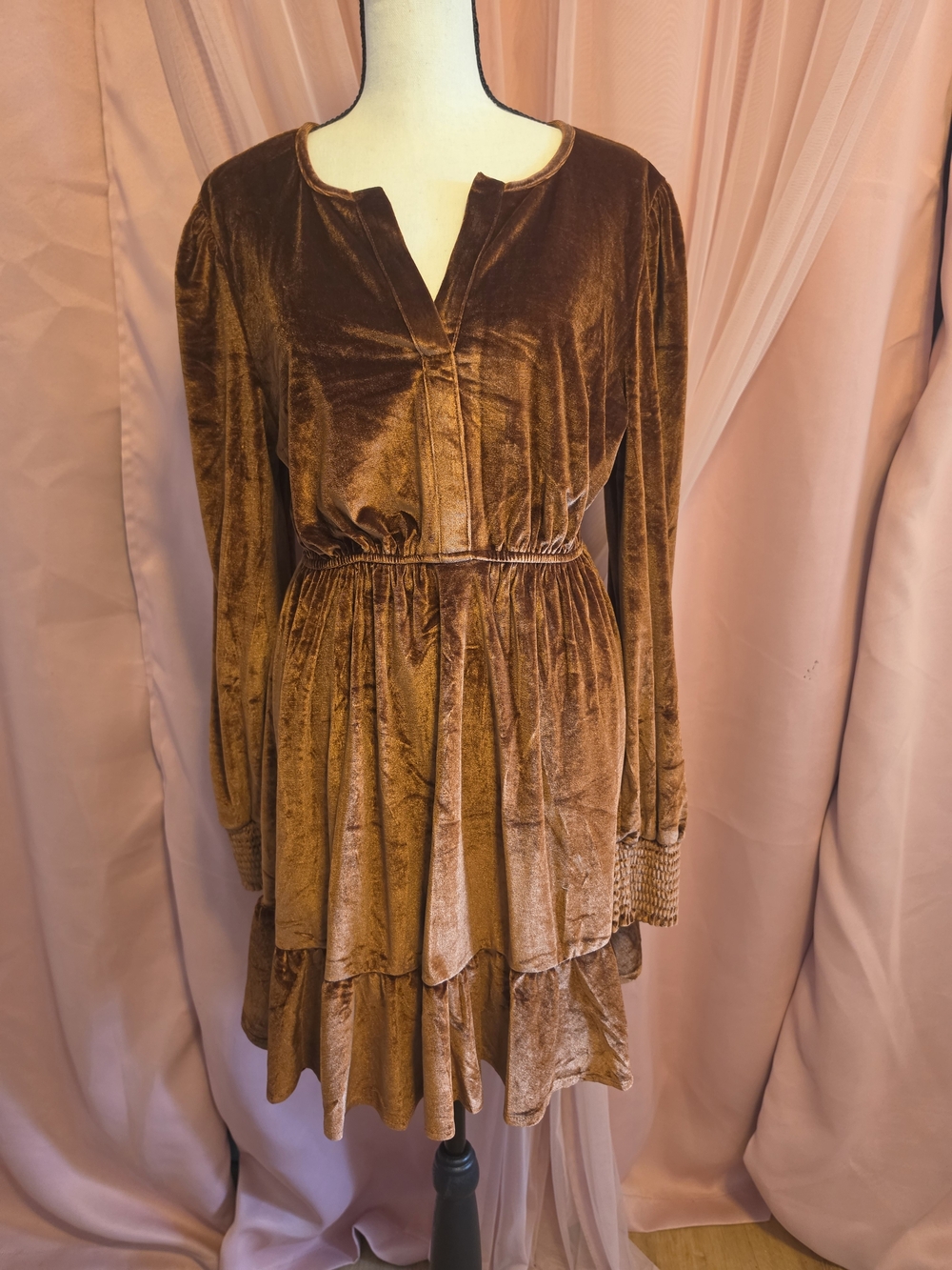 Velvet Tiered Long-Sleeve Dress in Bronze